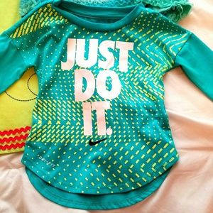 Girls 2 T Nike shirt